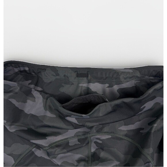 Athleta Ultimate Camo 7/8 Tight Women's Size LP Petite Black Mid Rise Pocket - Picture 6 of 11